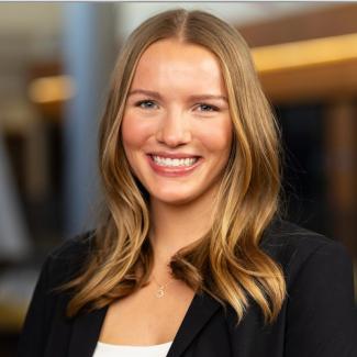 Kate Carris Headshot