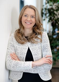 Nancy Rohde Headshot